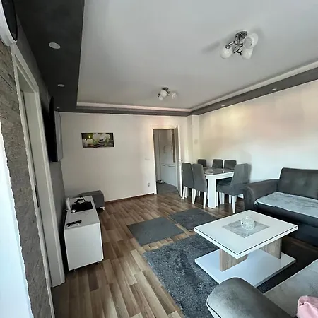 Apartman Stan Na Dan -centar-